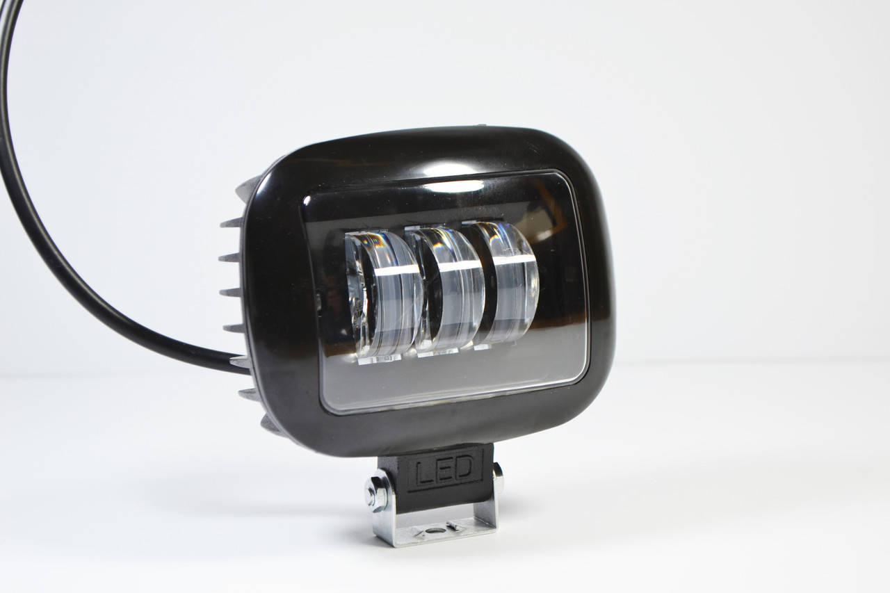 

Дополнительная светодиодная LED фара 30Вт Квадратная (Black) Четкой световой теневой границей, Черный