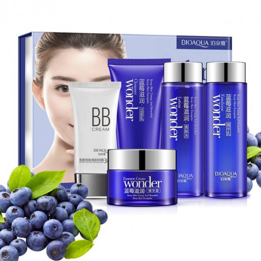 

Подарочный набор косметики Bioaqua Wonder с экстрактом черники