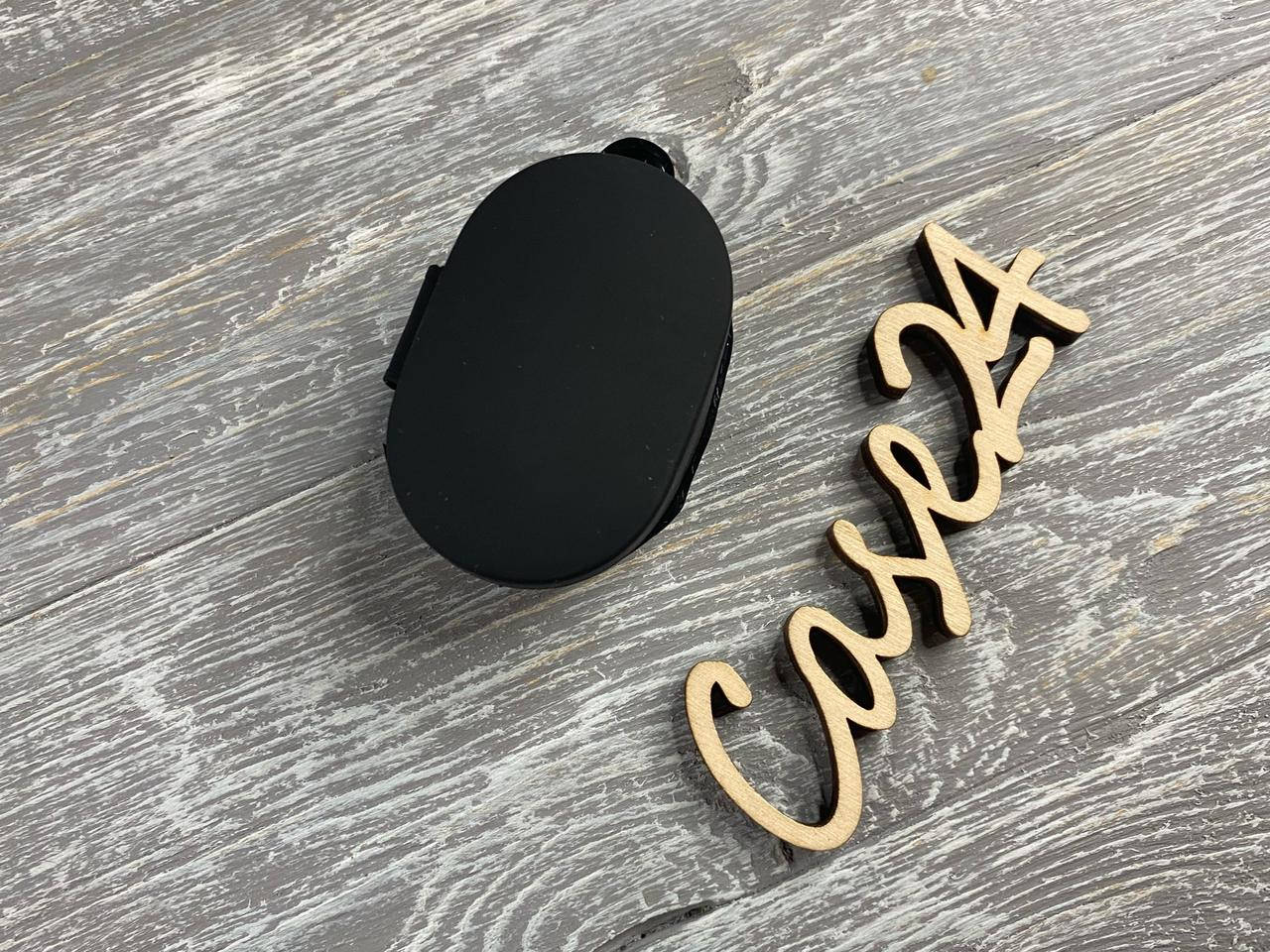 

Силиконовый чехол с карабином для Xiaomi Airdots 3 (6 цветов) черный