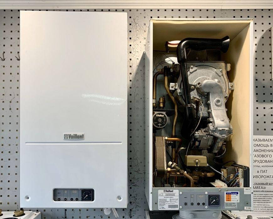 

Б/у Двухконтурный газовый котел Vaillant T6 конденсационный турбированный 24-28 кВт до 280м2, Белый