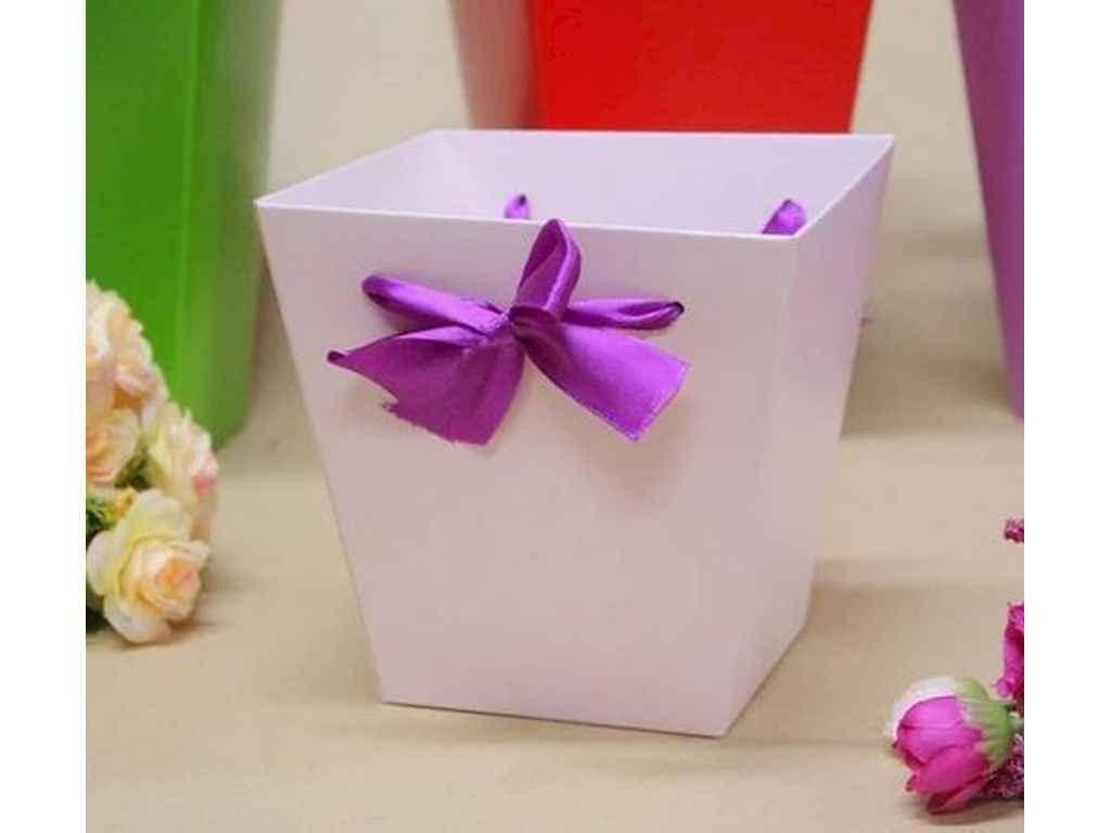 

Коробка для квітів трапеція мала 10х15х15см. кол. Бузкова пудра ТМУПАКОВКИН