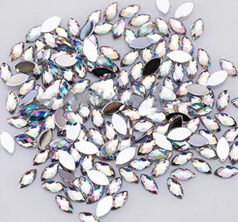 

Набор стразиков "Капельки" для ногтей в контейнере