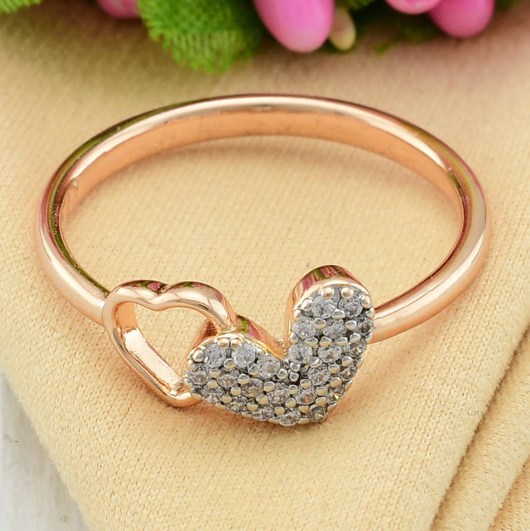 

Кольцо Xuping 30757 ширина 6 мм белые фианиты с родированием позолота 18К размер 16