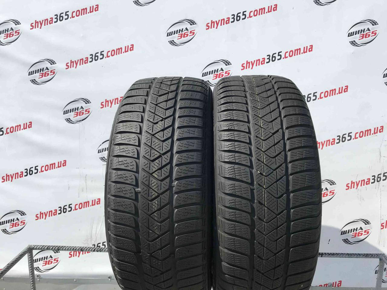

Шины Б/У зимова 215/55 R17 PIRELLI WINTER SOTTOZERO 3 5mm