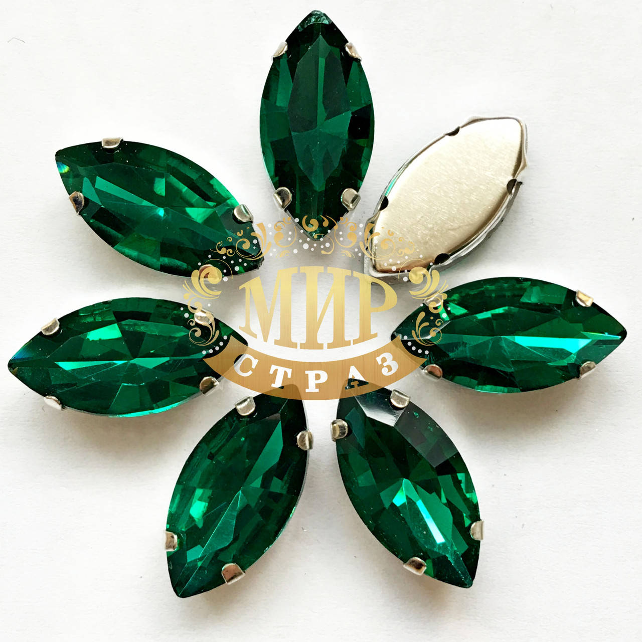 

Cтразы в цапах 17х32мм Цвет Green Zircon