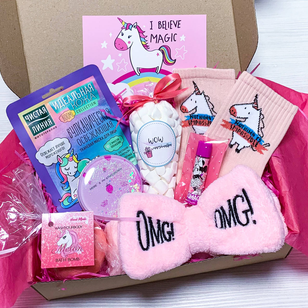 

Подарочный бокс для девочки WowBoxes "Unicorn Box №4"
