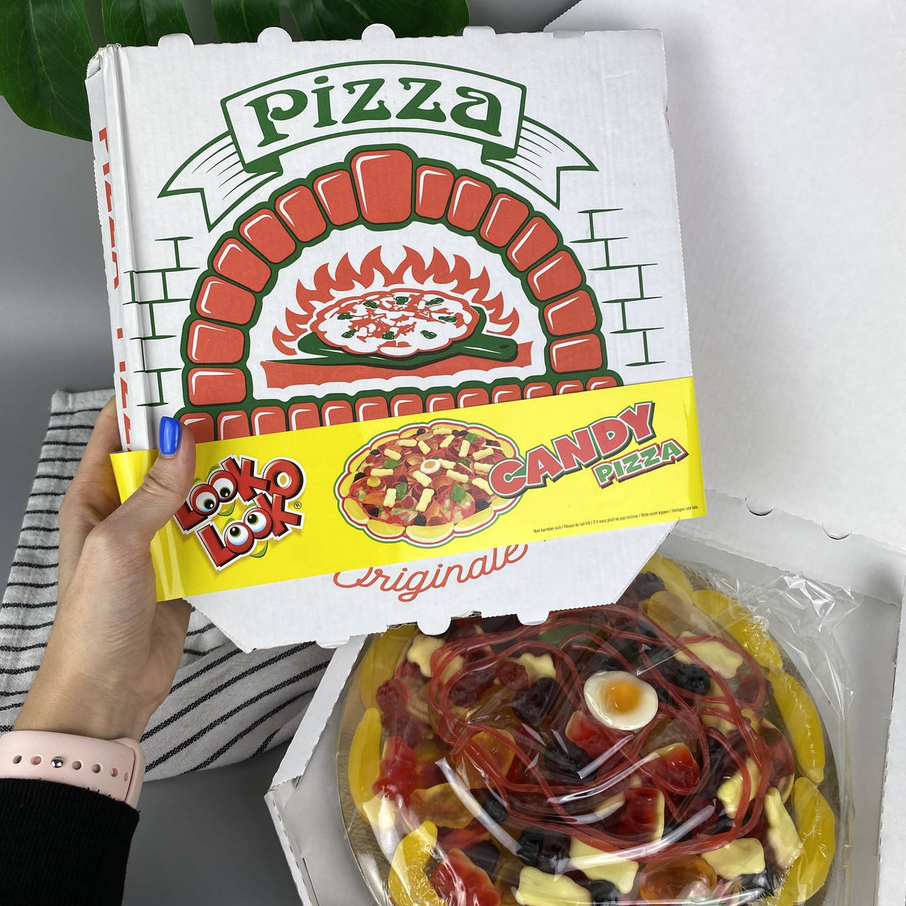 

Жевательный мармелад в виде огромной пиццы в коробке Jelly Pizza 435 г