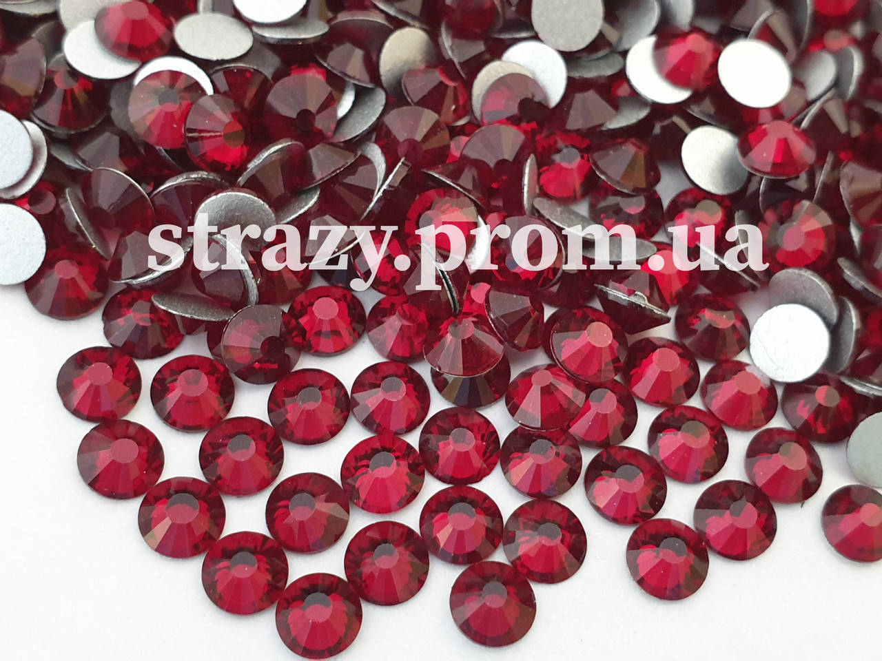 

Стразы Lux ss20 Garnet (5.0mm) 1440шт