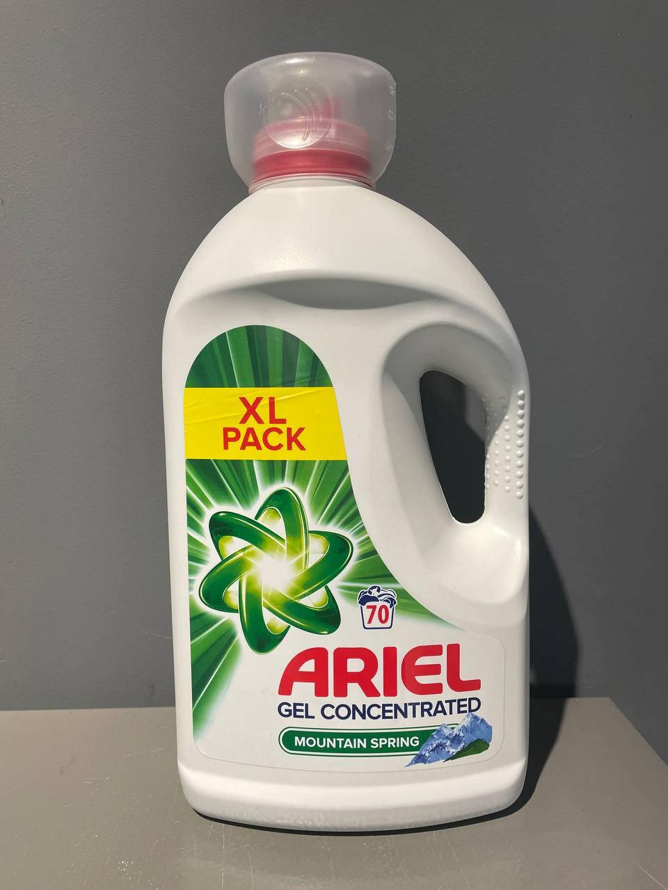 

Концентрированный гель для стирки Ariel Горная свежесть 3,9 л