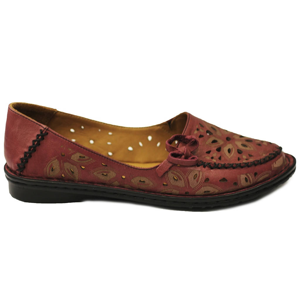 

Женские балетки с перфорацией Trio Trend 37