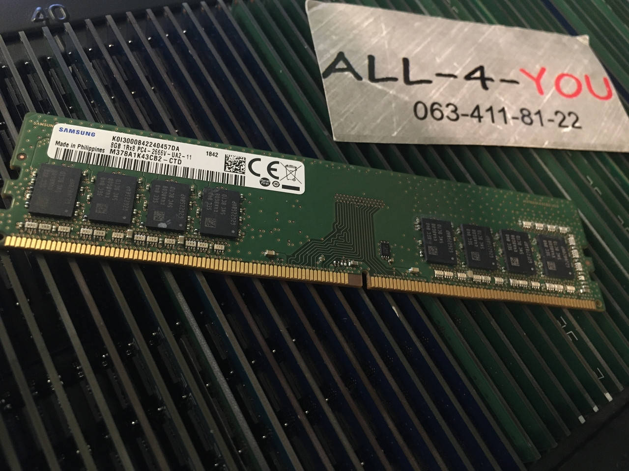 

Оперативна пам`ять SAMSUNG DDR4 8GB DIMM 1.2V 1Rx8 PC4 - 2666V CL19 (19-19-19) Intel/AMD