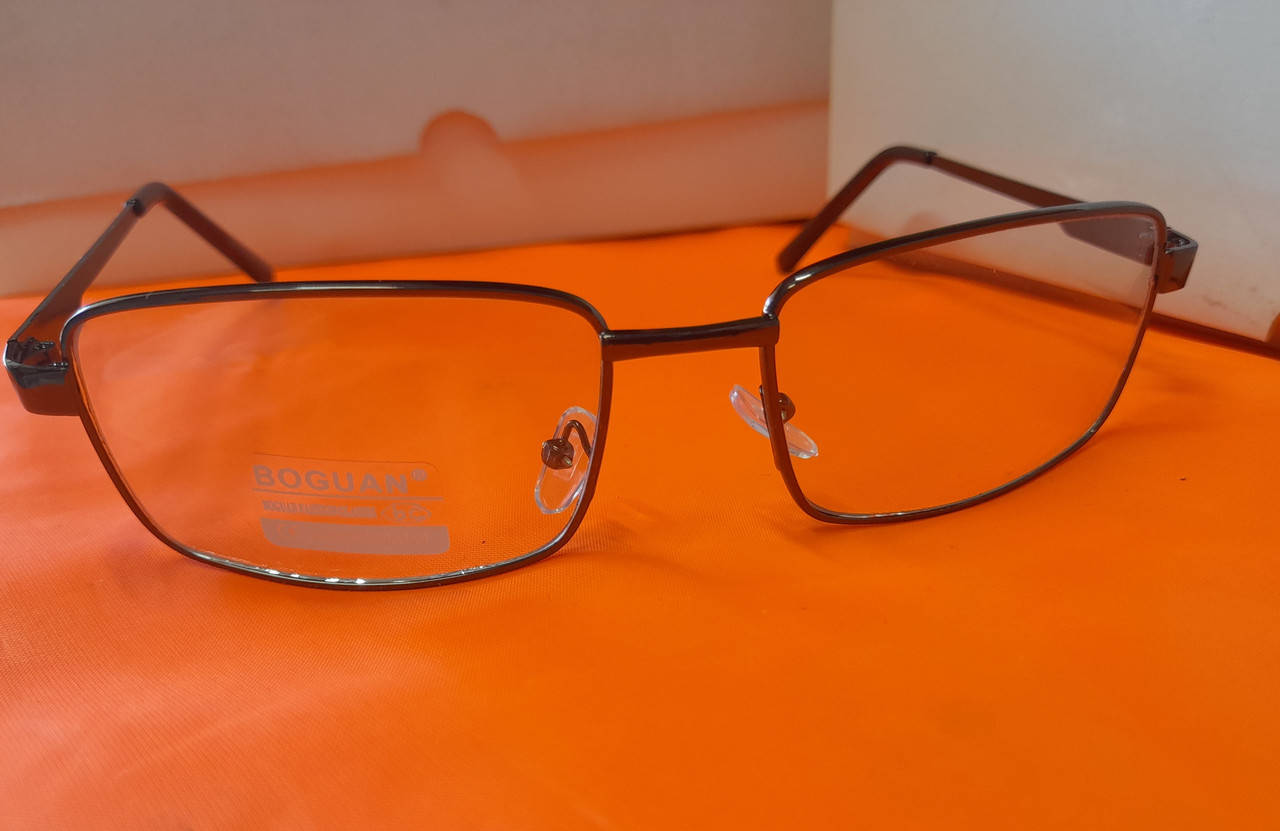 

Солнцезащитные очки хамелеоны в металлической оправе