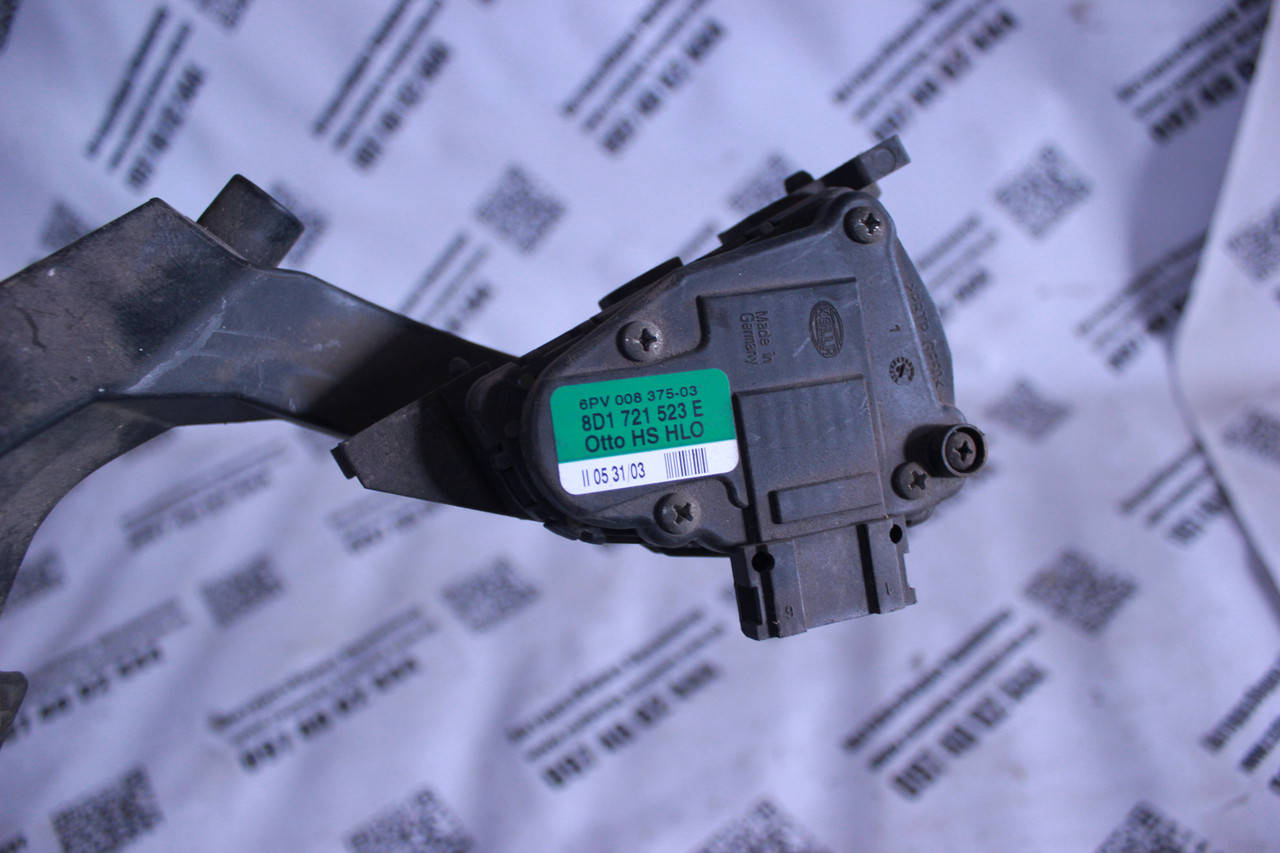 

8d1721523E Педаль газа потенциометр audi passat b5