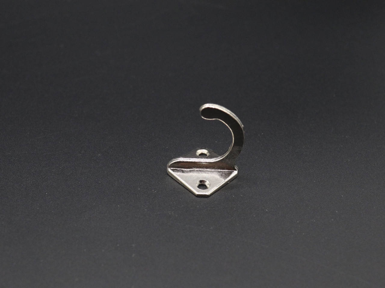 

Крючок для ключей. Цвет серебро. Качество. 22х35мм