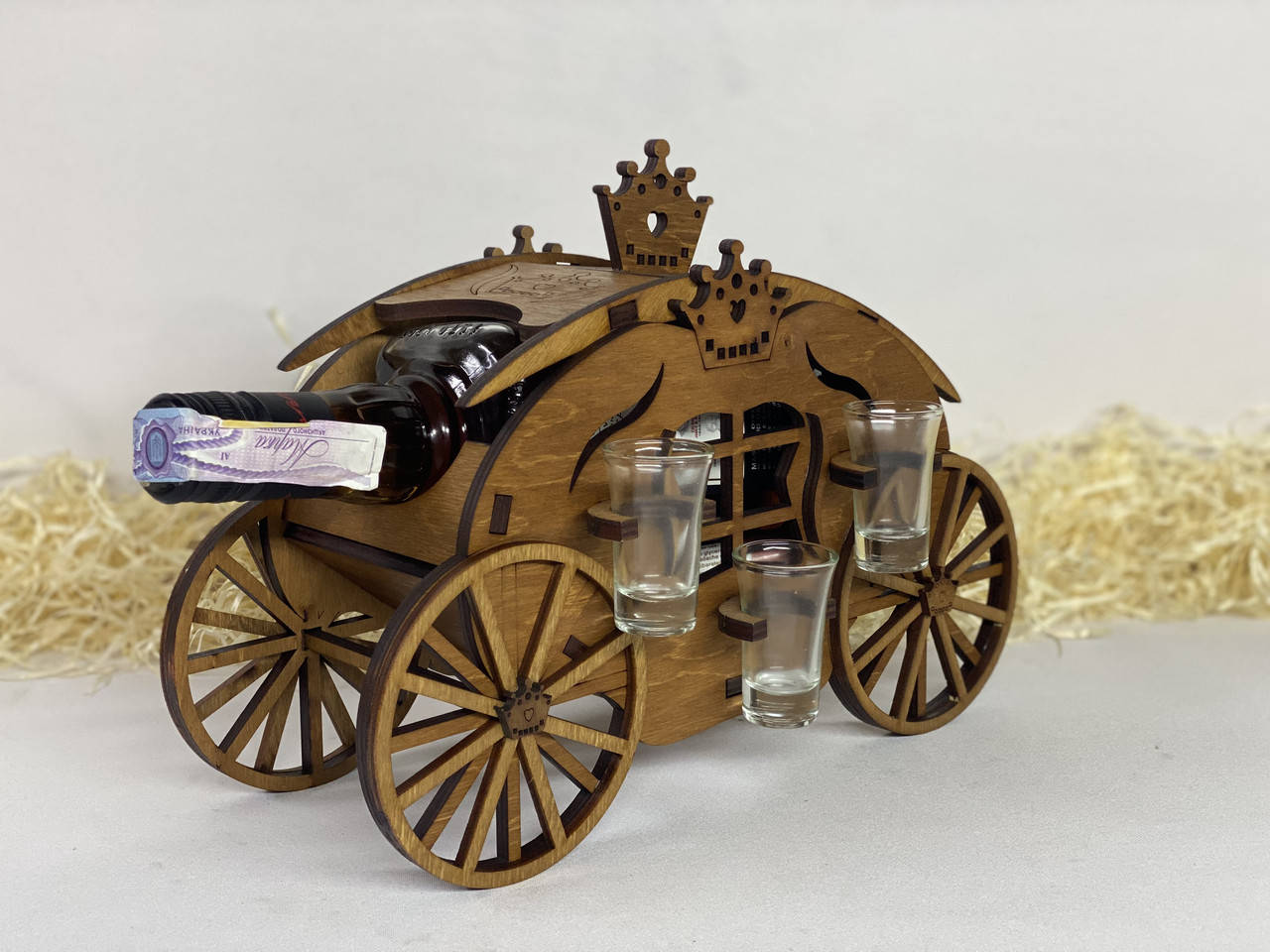 

Мини-бар.Карета с рюмками (210*300*200 mm)