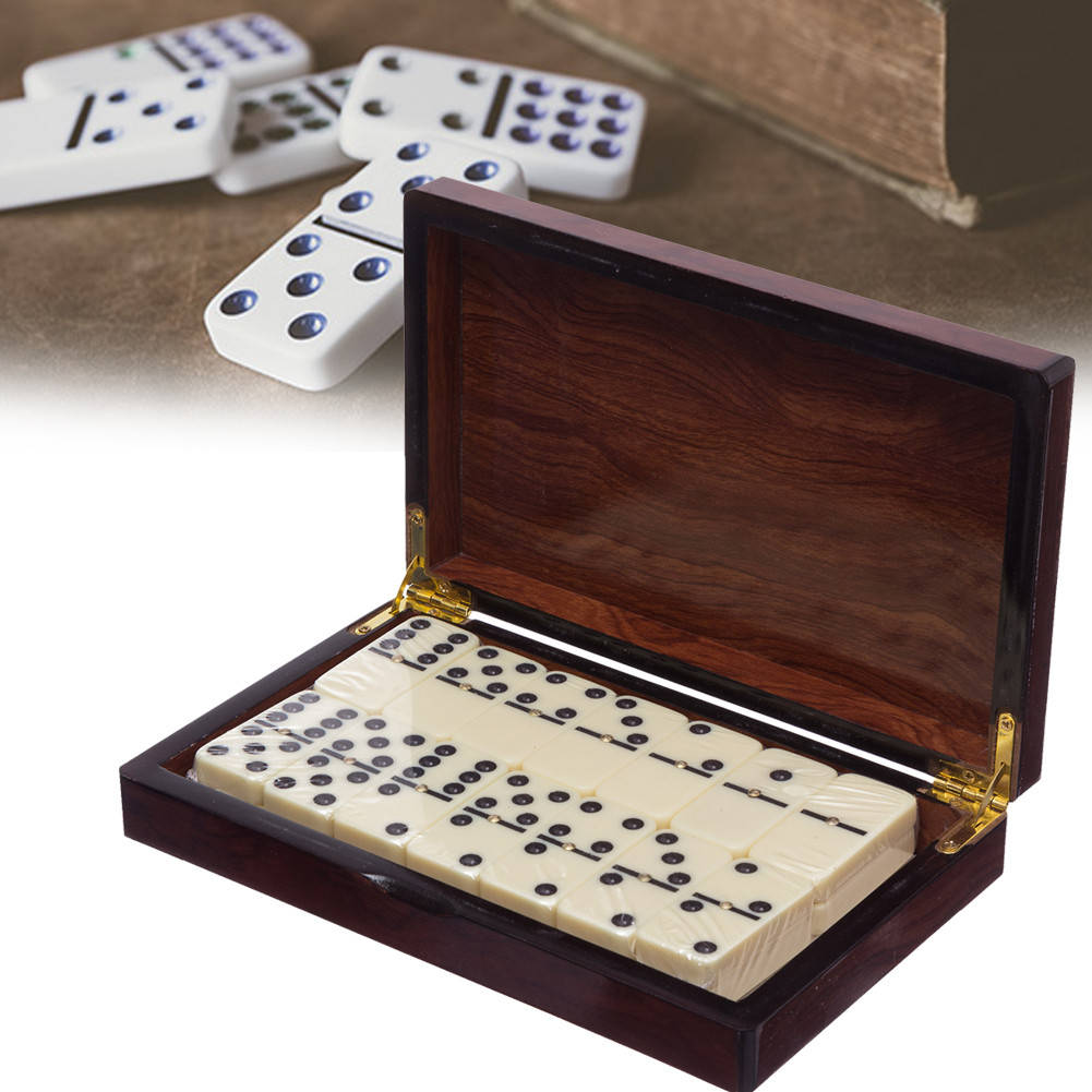 

Настольная игра "Домино" в деревяной коробке (размер 20,5x12,5x4см)