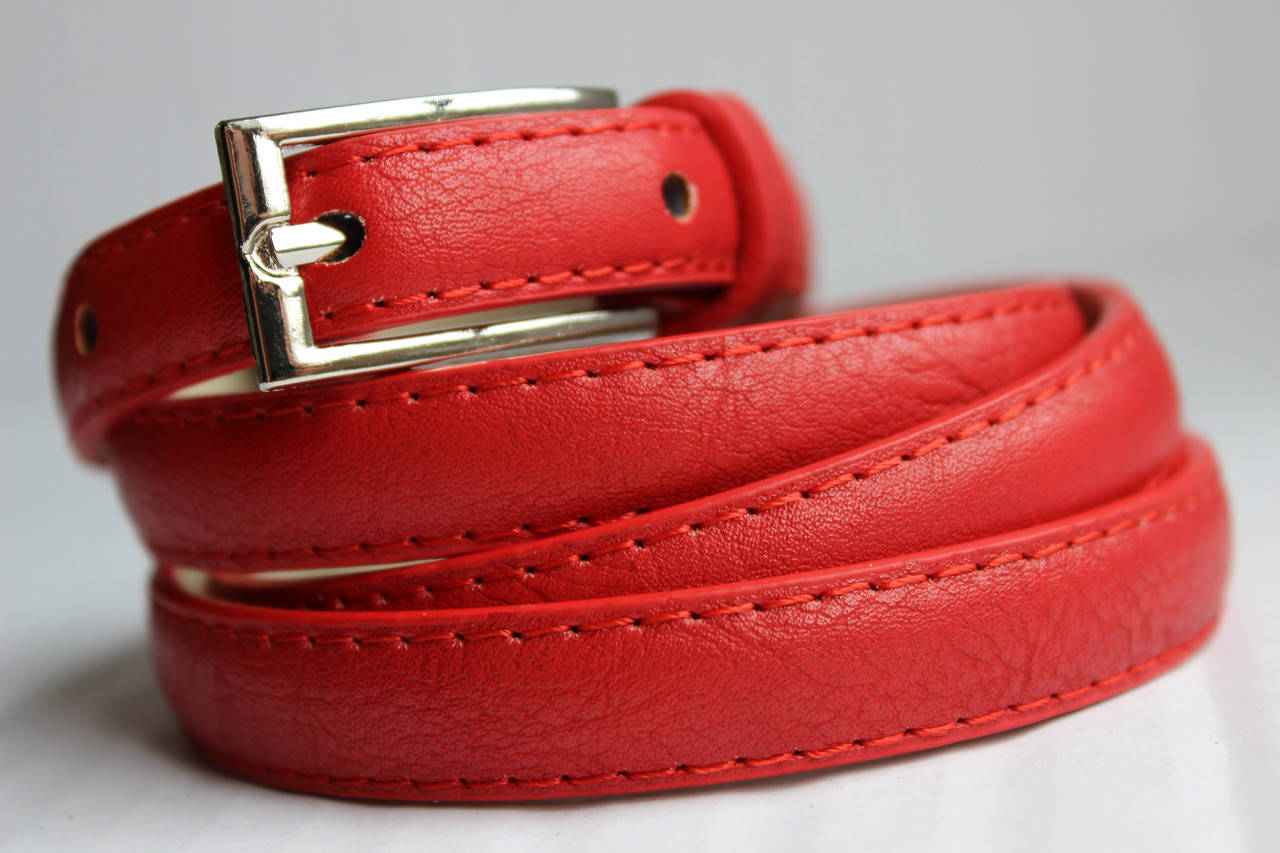 

Узкий красный женский пояс