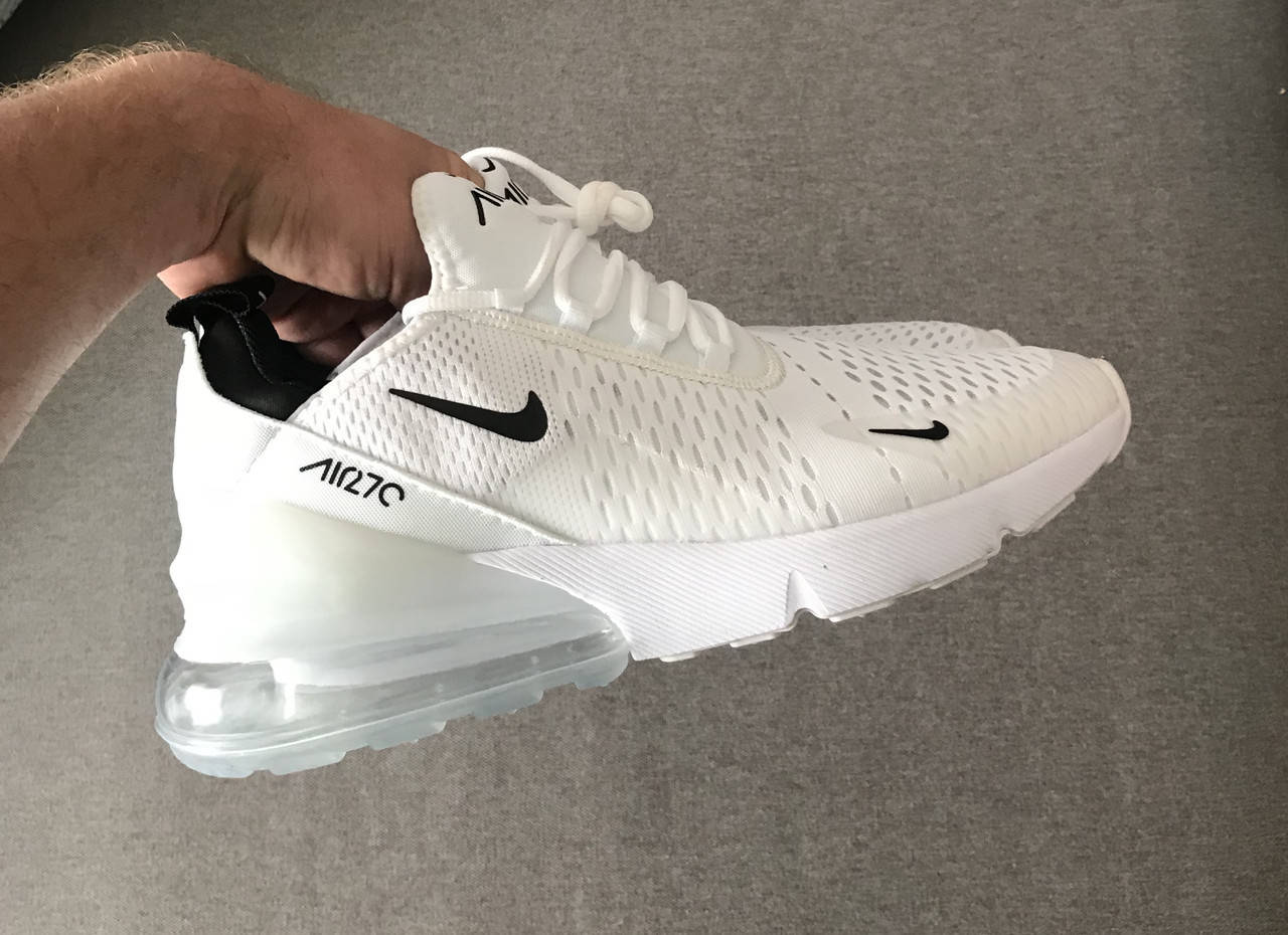 

Женские кроссовки Nike Air Max 270
