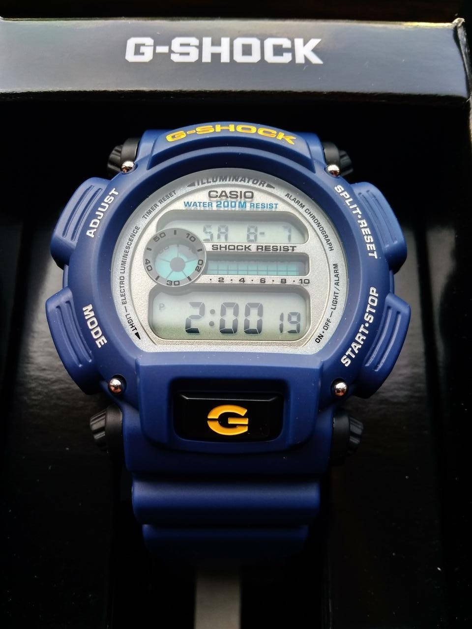 

Часы наручные Casio G-Shock DW-9052-2V оригинал, цифровые, синие с желтым