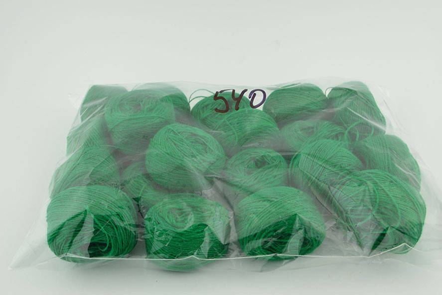 

Акрилові нитки для вишивання №540