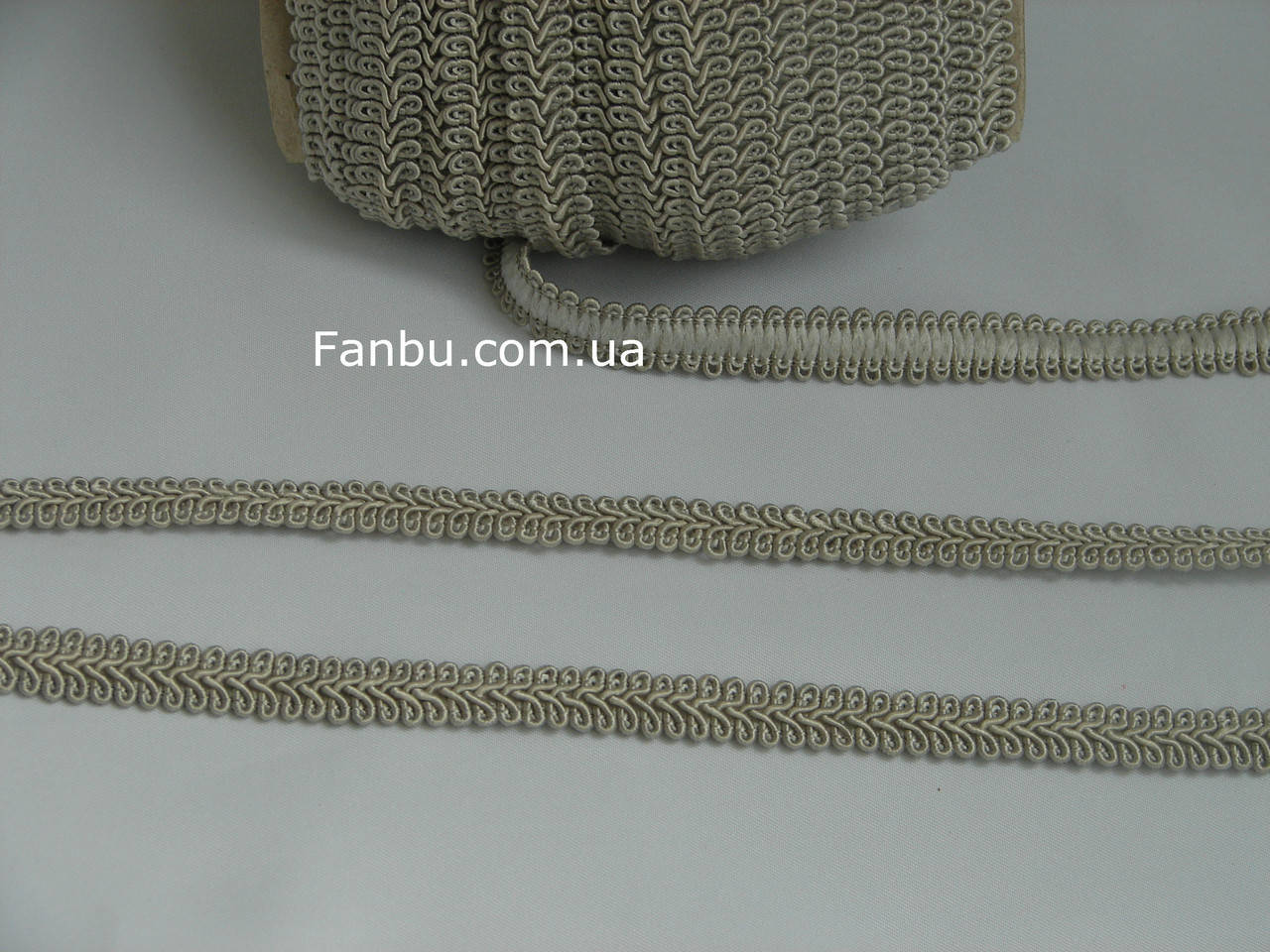 

Цветная тесьма " шубная" серая ,ширина 1.2см, Серый