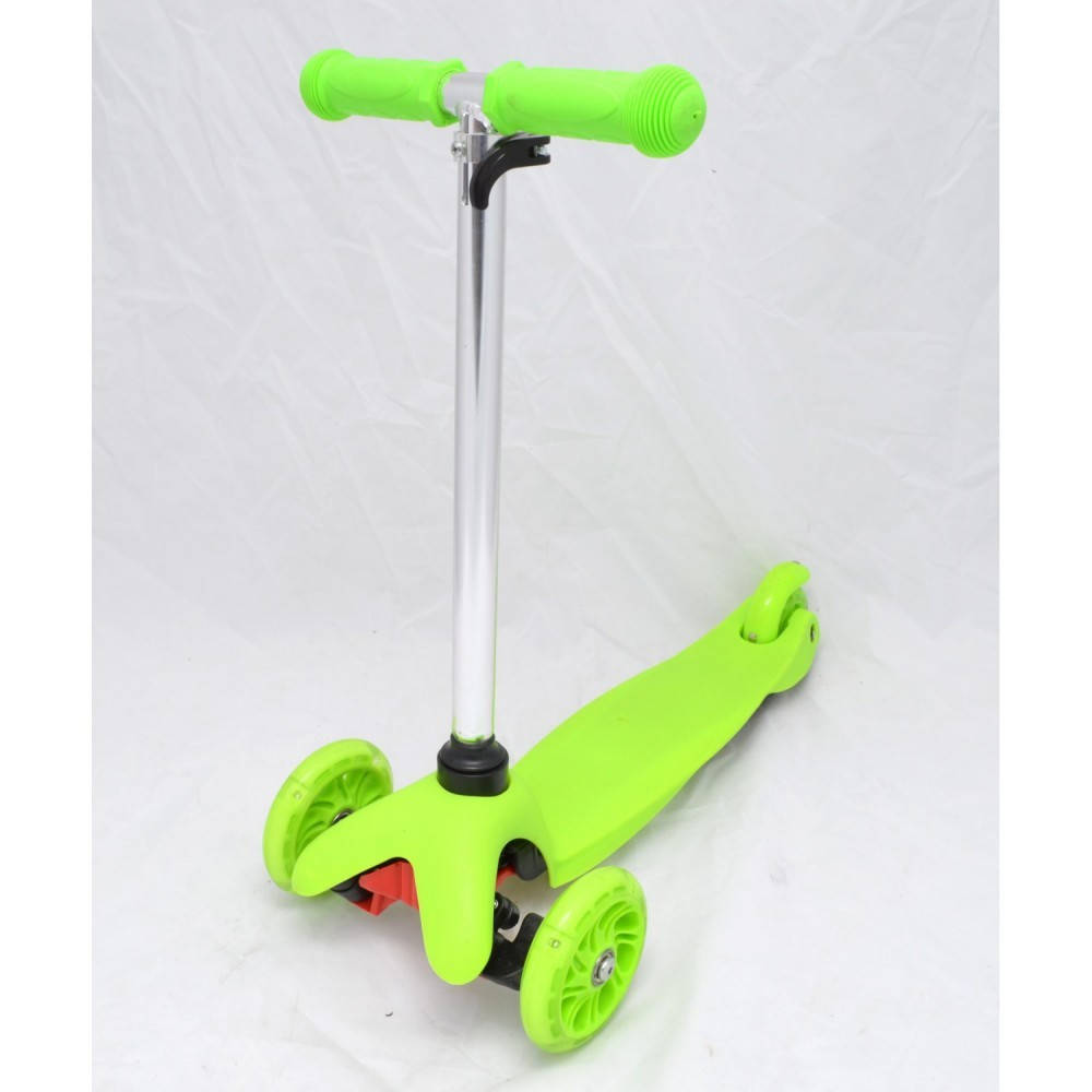 

Самокат детский трехколесный Micro scooter 95 Салатовы (2T1043)