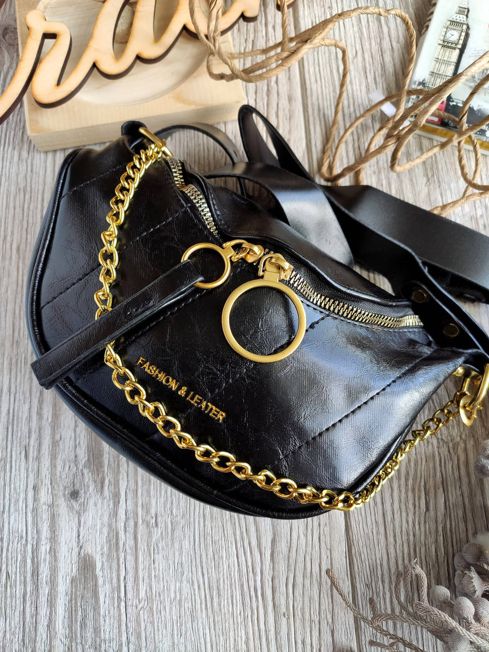 

Женская сумка на пояс - бананка "Vision" черная, Черный