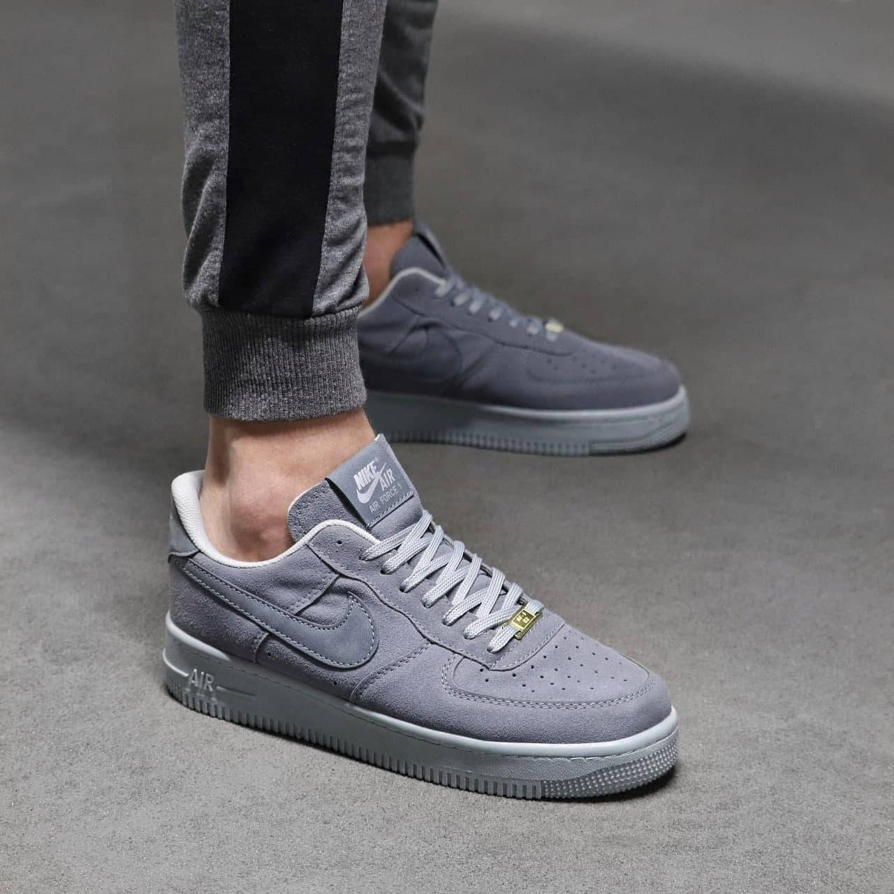 

Кроссовки Nike Suede мужские серые 42, Серый