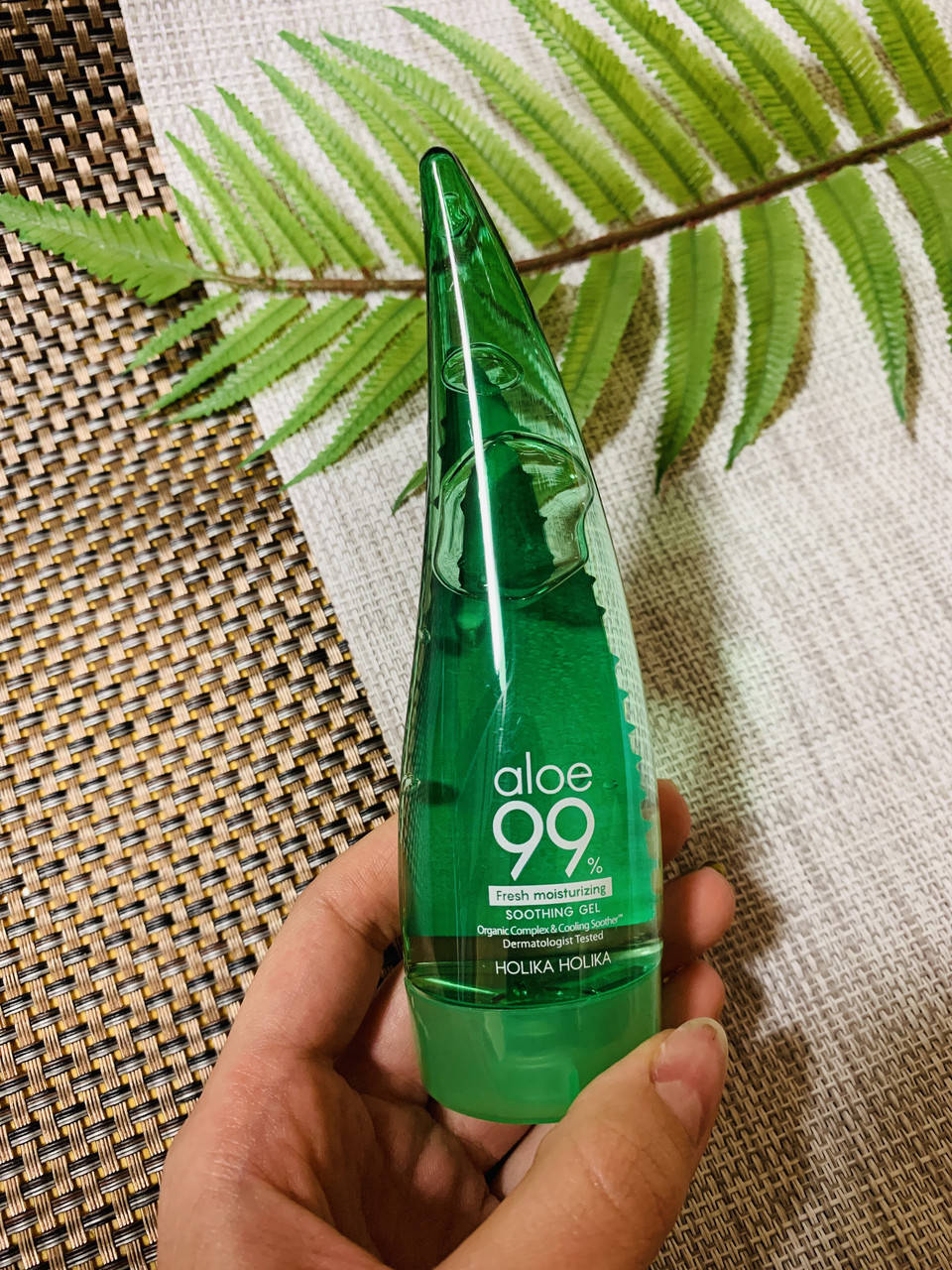

Успокаивающий и увлажняющий гель с алоэ для лица и тела Holika Holika Aloe 99% Soothing Gel