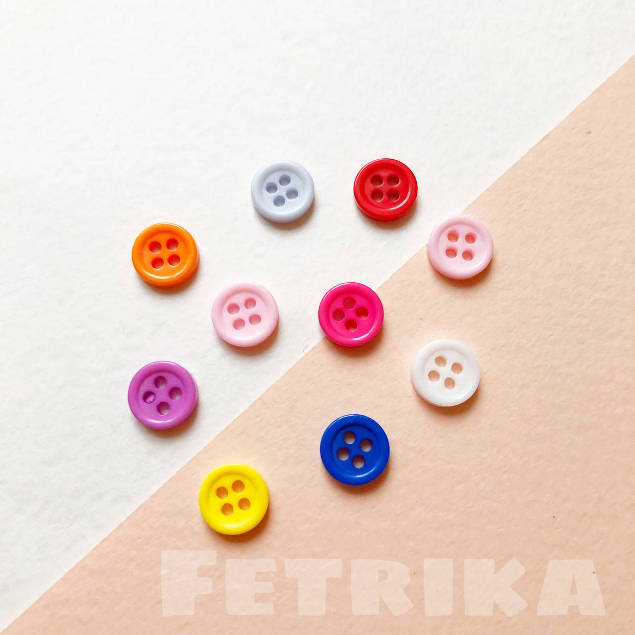 

Пуговицы круглые разноцветные пластиковые, Ø 8 мм, 4 отверстия (10 шт.), Разные цвета