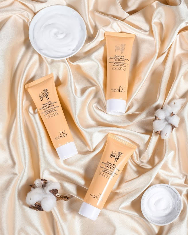 

Питательный увлажняющий крем для рук с овечьим молоком