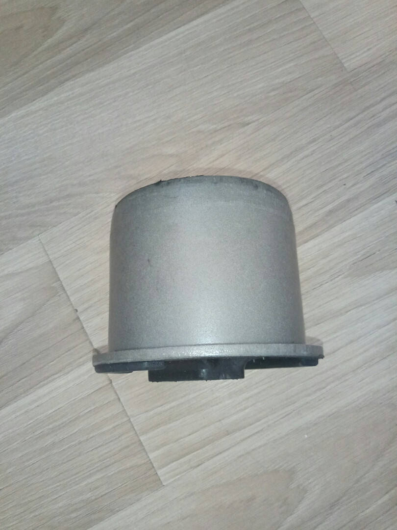 

Подушка кабины 504099988 IVECO