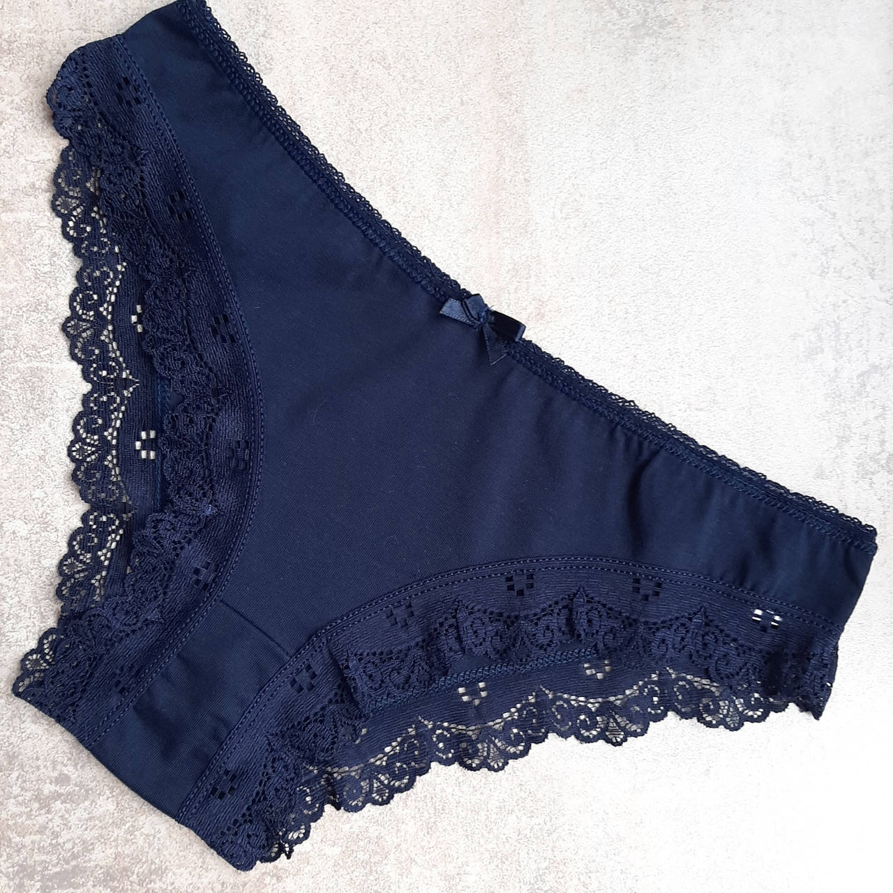 

Женские хлопковые трусики с кружевом L(46)