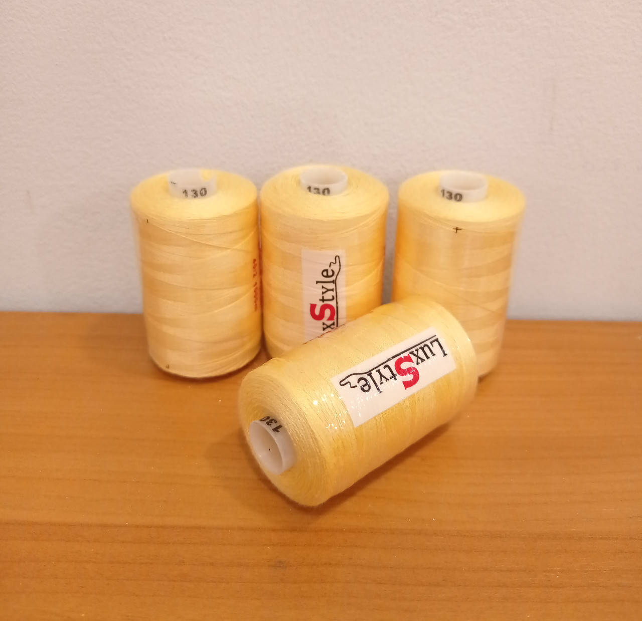 

Нитки швейные LuxStyle 40/2-1000м (100% полиэстeр) №_130, Разные цвета