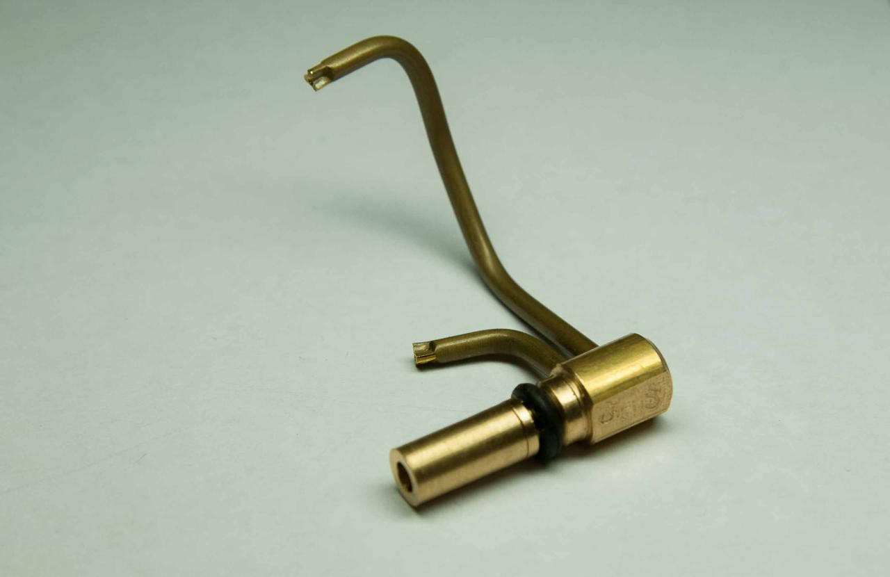 

Распылитель, слоник, носик ускорительного насоса Солекс 45х40