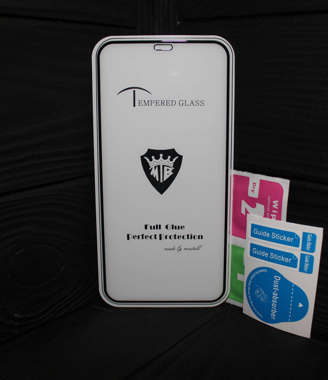 

Защитное стекло для iPhone 11 FullGlue чёрное, Прозрачный