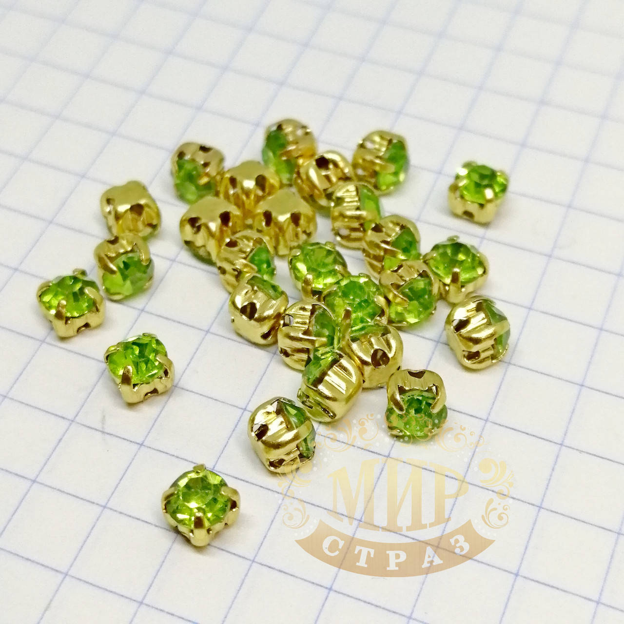 

Круглые стразы чатоны в золотых цапах, размер 4мм, цвет Peridot, 1шт