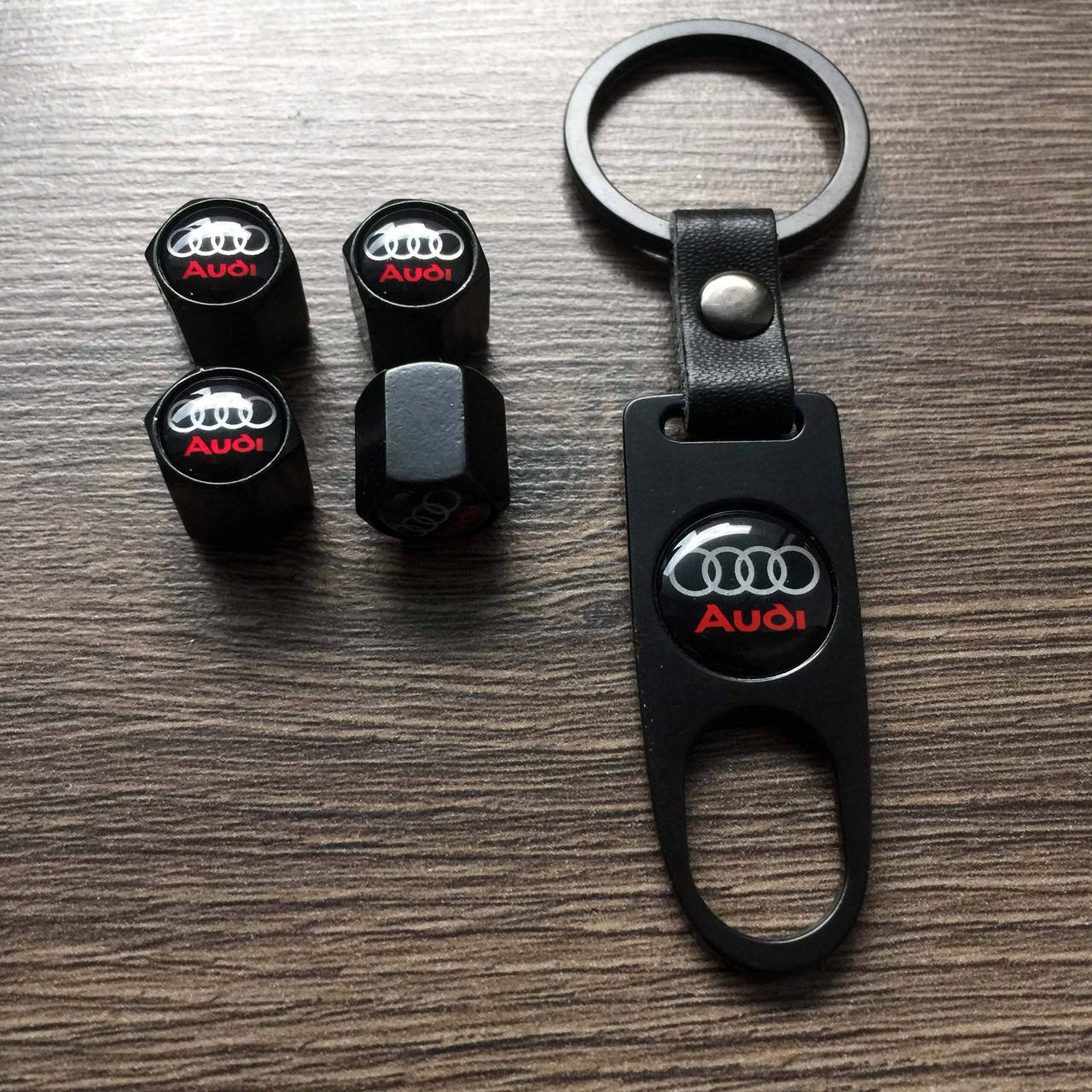 

Компект колпачков на ниппель audi (черные)