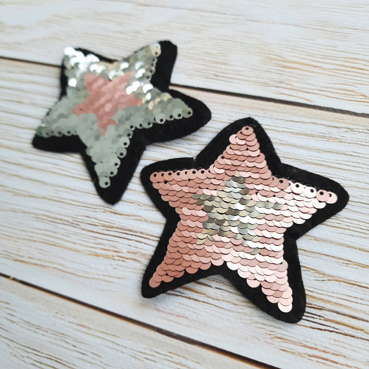 

Аплікація з двосторонніми паєтками "Зірка рожева із зіркою"