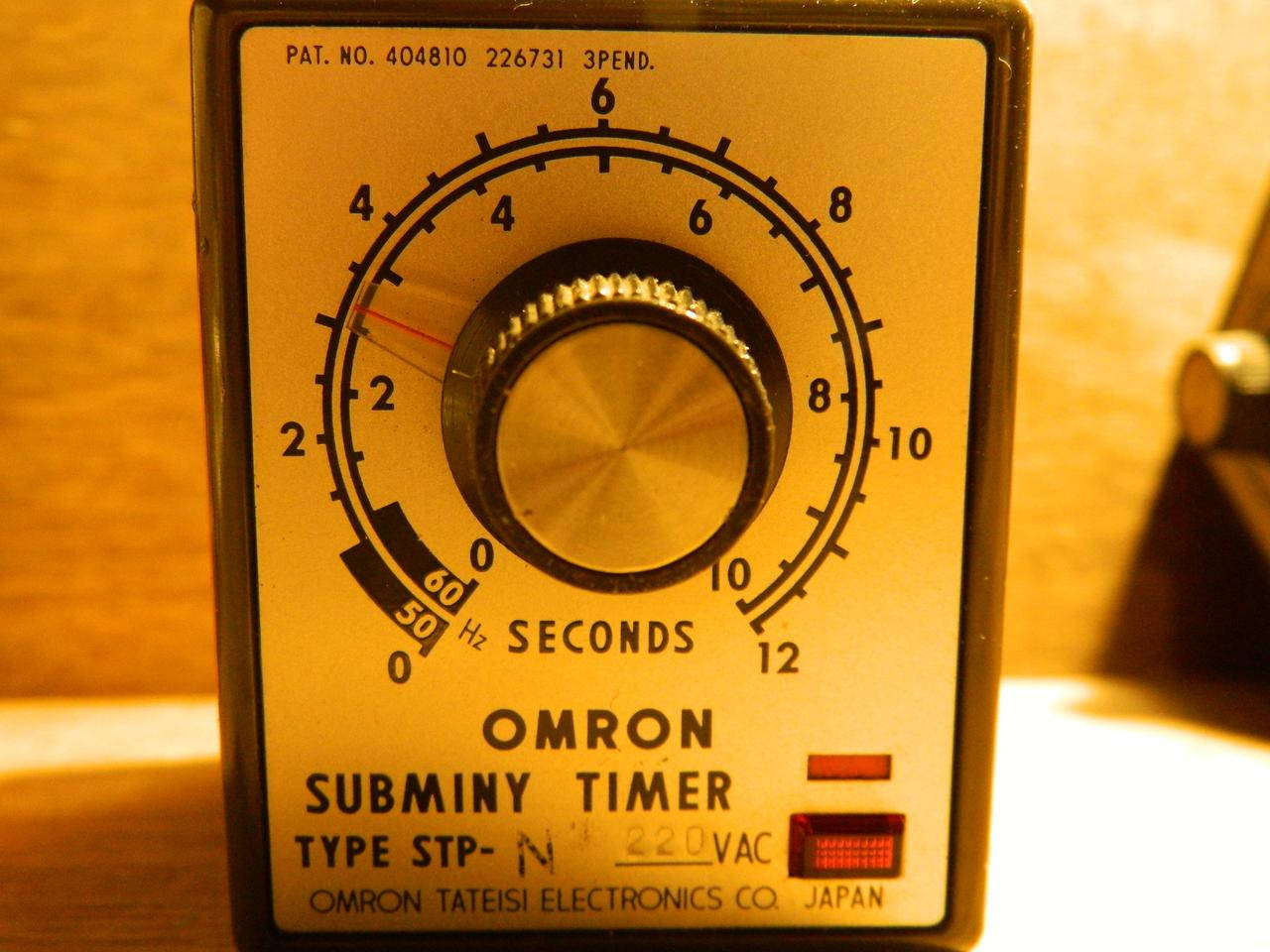 

Реле времени OMRON