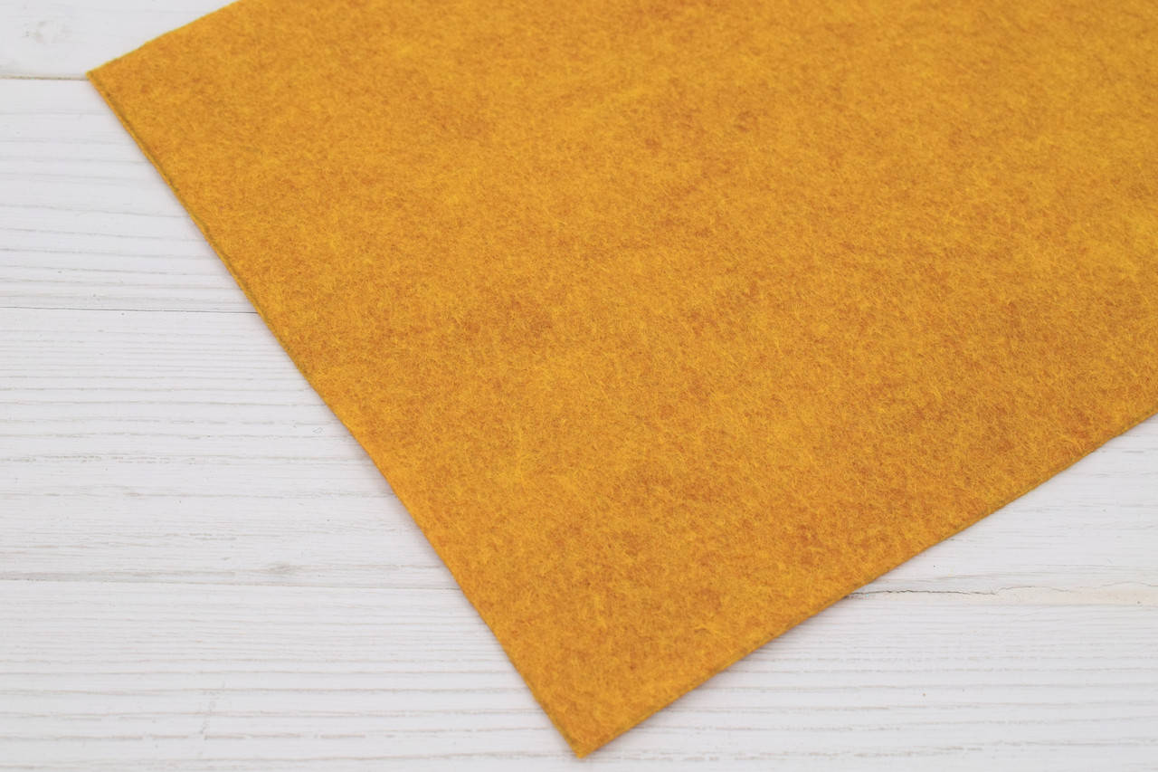 

Американский мягкий фетр 1,5 мм (20х30 см) - №25 зерна горчицы (2110 mustard seed)