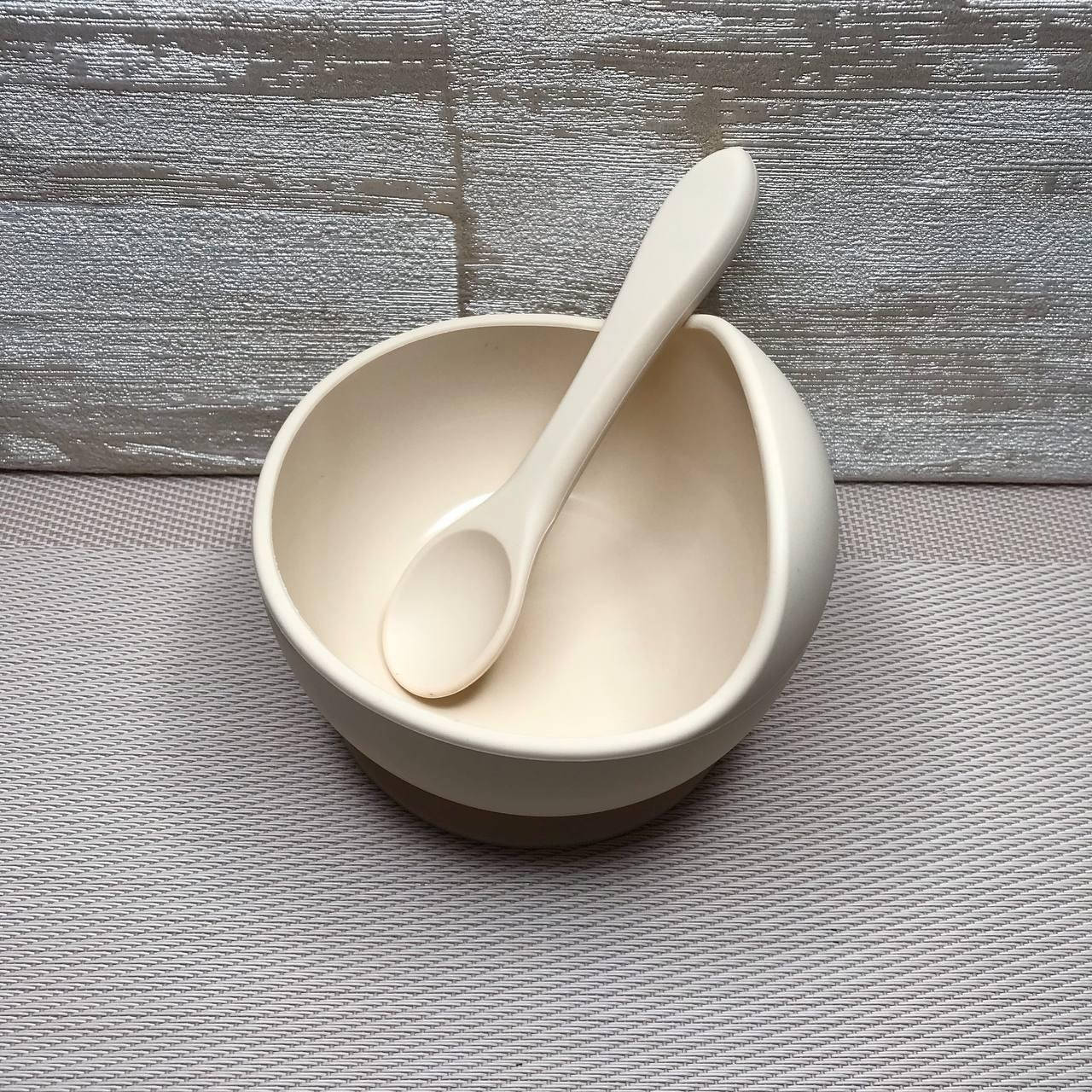 

Посуда силиконовая (тарелка + ложка) Бежевый