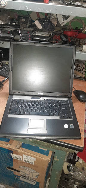 

Ноутбук DELL Latitude D520 № 21200416