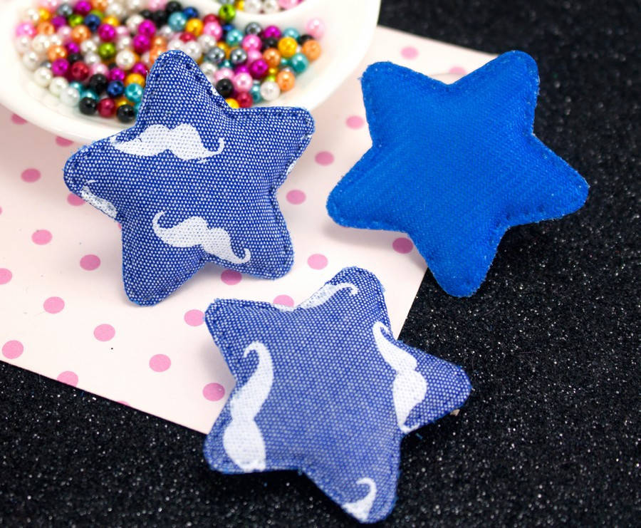 

Тканевый декор "Звезда джинс" 5х4см, патч с мягким наполнителем и принтом