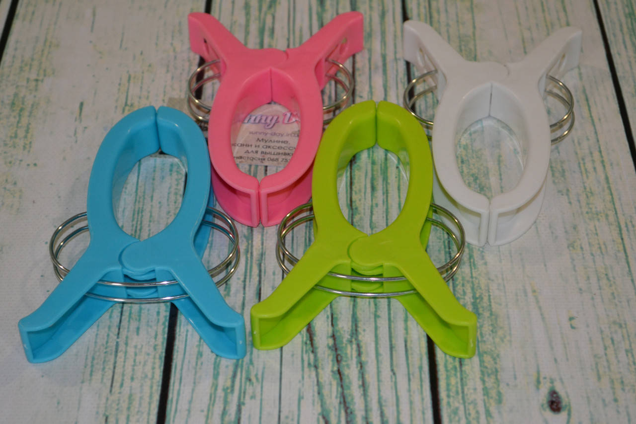 

Прищепка объемная блакитний