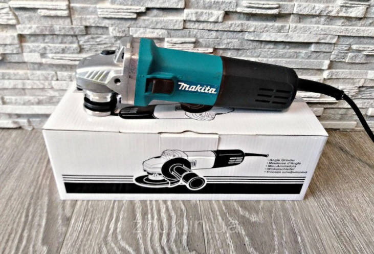

Угловая шлифмашина/ болгарка MAKITA 9558 NH (840 ВТ, 125 круг)