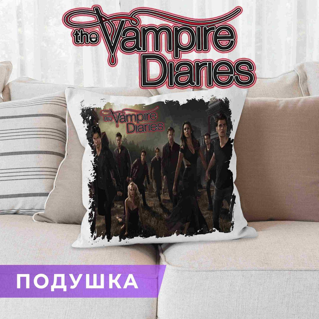 

Подушка Дневники вампира "Все герои" Vampire Diaries