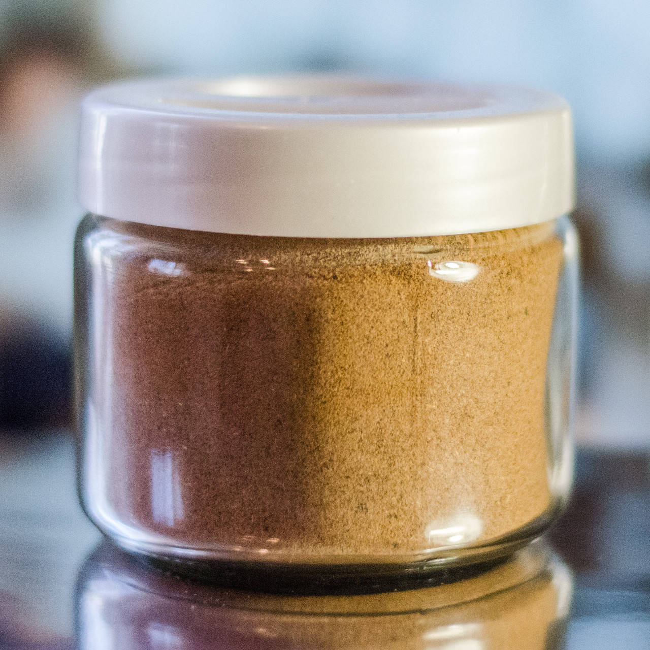 

Смесь 5-ти перцев молотая остро-сладкая 160 грамм (баночка с ложкой)