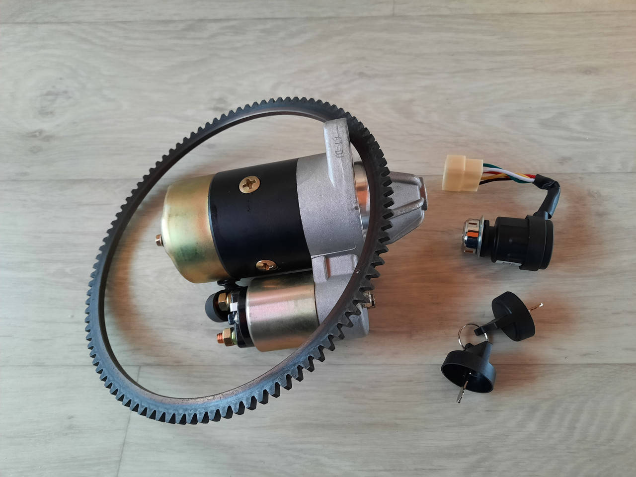 

Комплект для переоборудования на электростартер (начальный). Для дизельного 6 л.с. двигателя 178F.