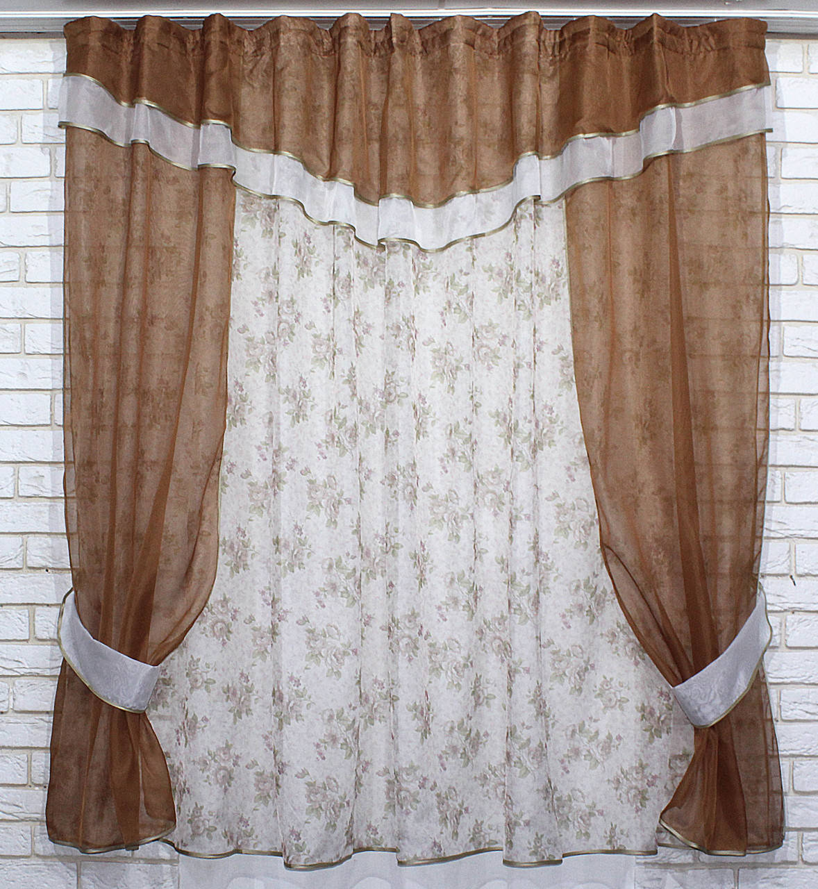 

Кухонный комплект (270х170см.) шторки с тюлью и ламбрекеном. Цвет коричневый с белым. Код 081к 50-125